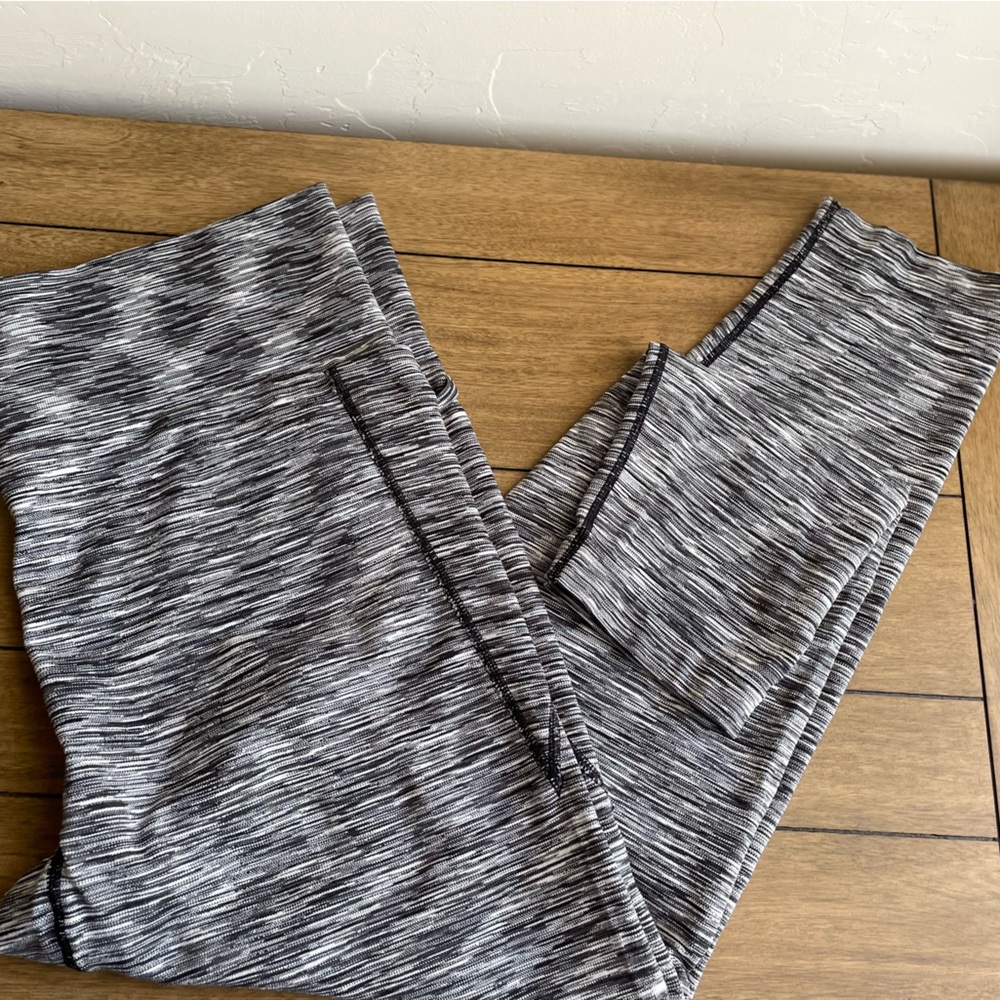 Two pair of Seamless 7/8 leggings